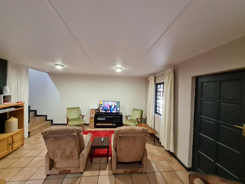 To Let 2 Bedroom Property for Rent in Heritage Park Western Cape